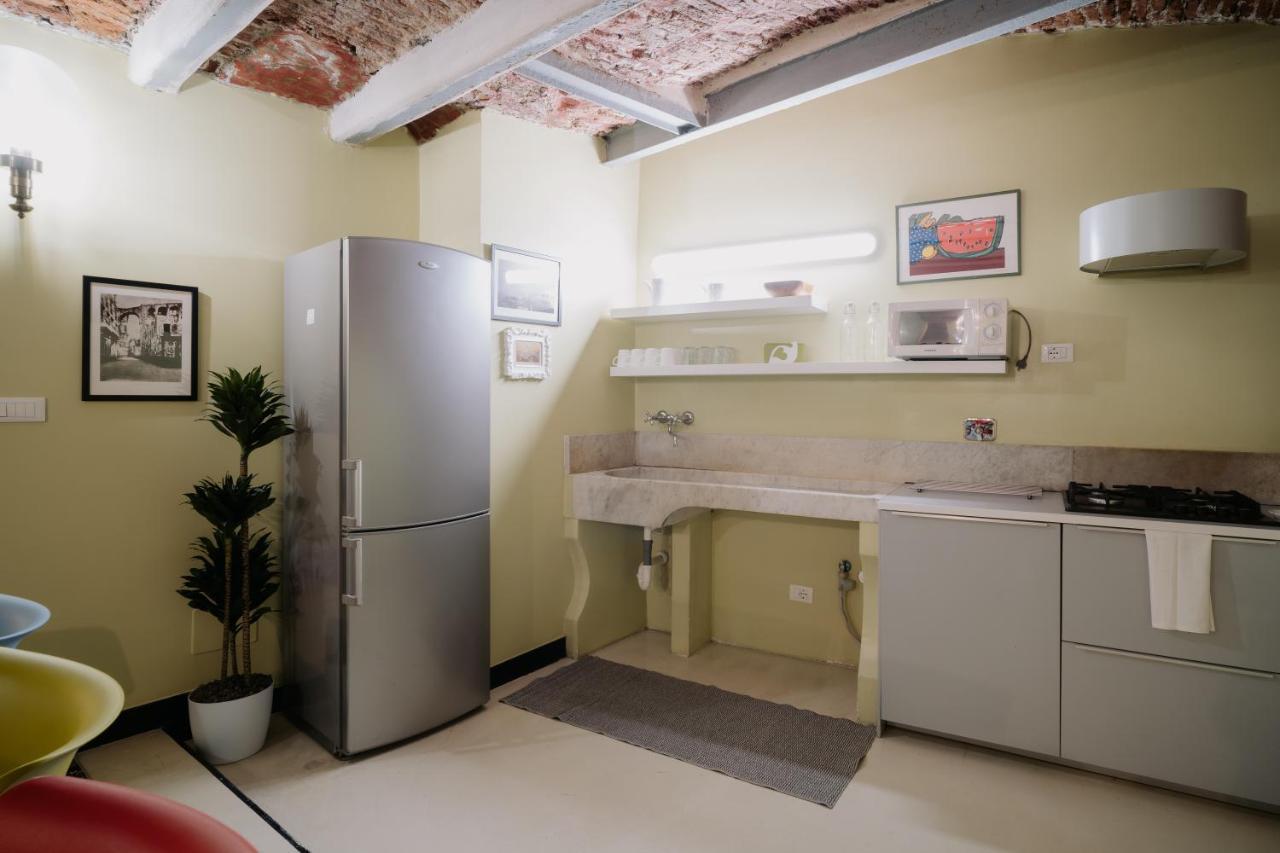 Le Stanze Del Piccadilly Hostel Genoa Bagian luar foto