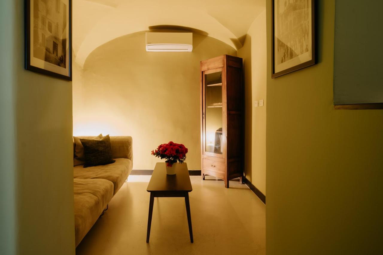 Le Stanze Del Piccadilly Hostel Genoa Bagian luar foto
