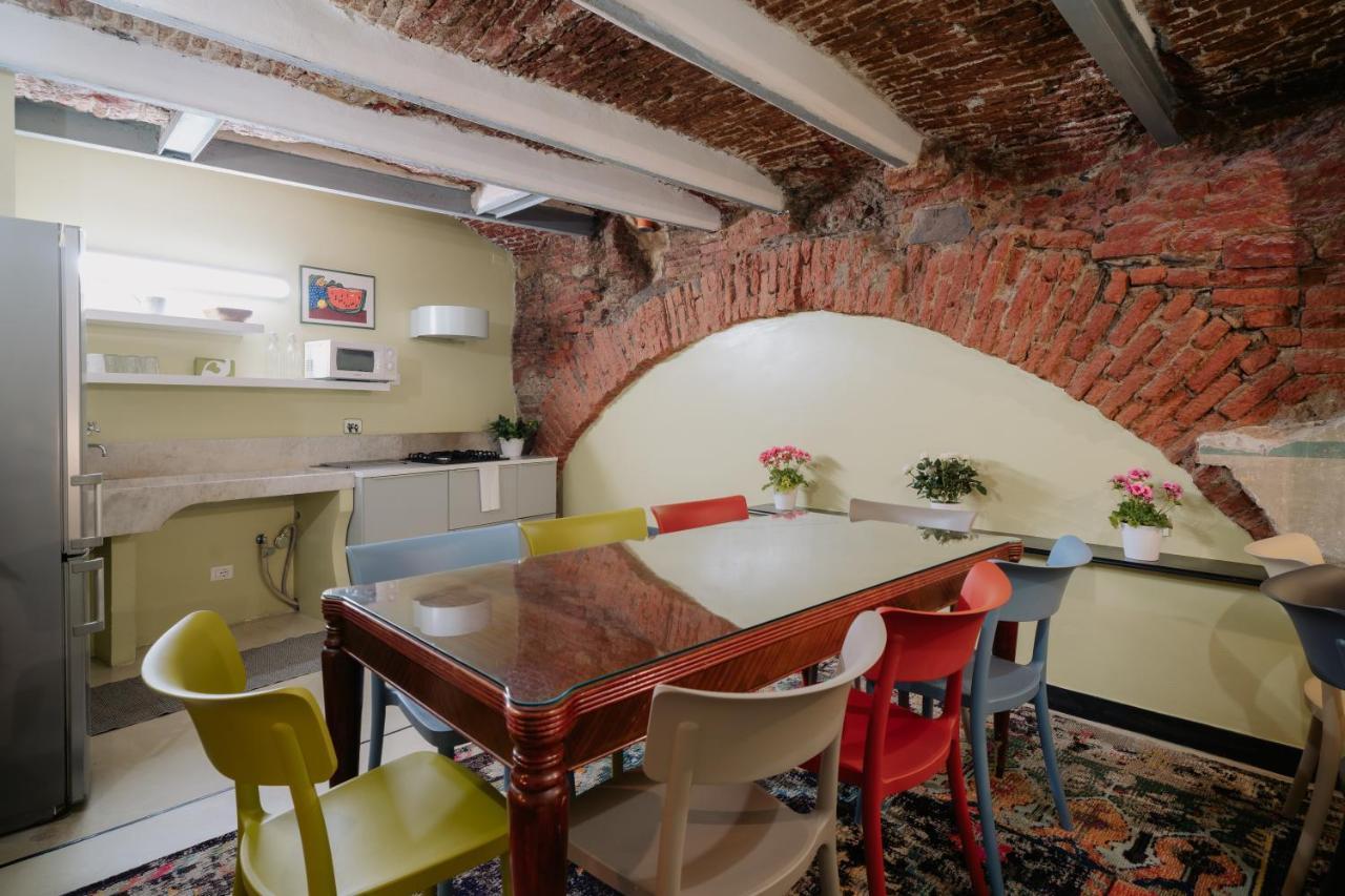 Le Stanze Del Piccadilly Hostel Genoa Bagian luar foto