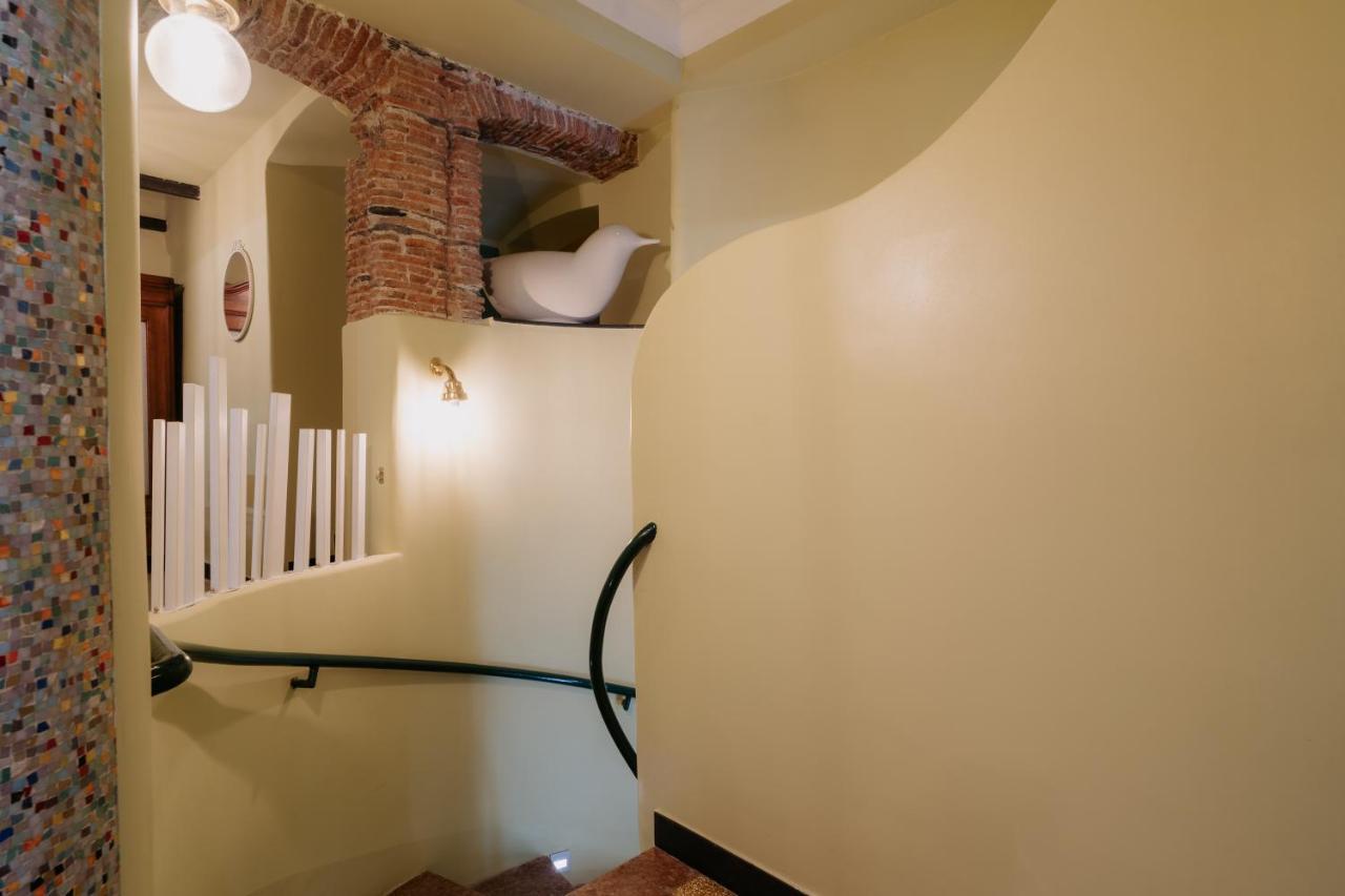 Le Stanze Del Piccadilly Hostel Genoa Bagian luar foto