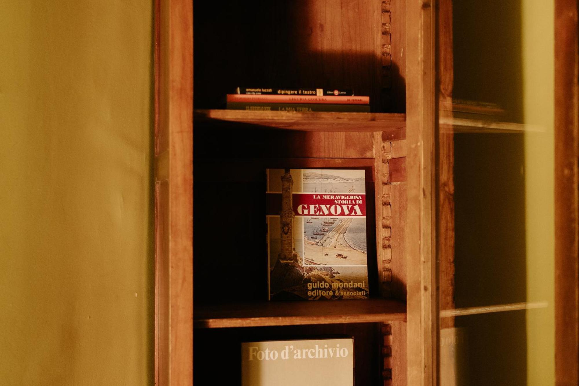 Le Stanze Del Piccadilly Hostel Genoa Bagian luar foto